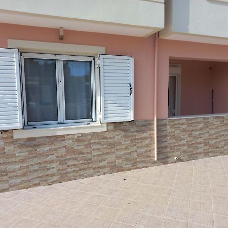 סלמיס Treasure Star B&B מראה חיצוני תמונה
