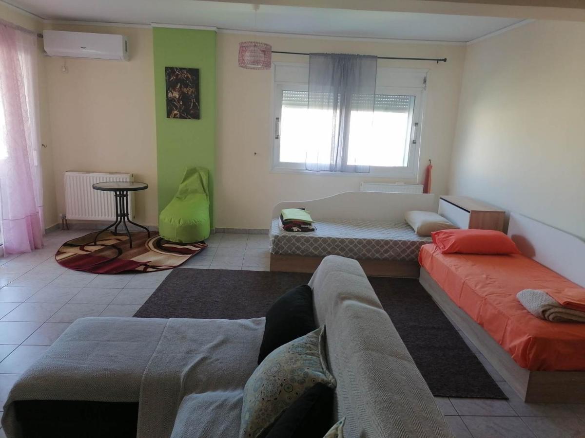 סלמיס Treasure Star B&B מראה חיצוני תמונה
